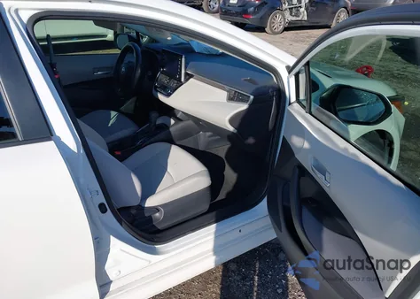 2020 Toyota Corolla Le z USA, uszkodzony, nr VIN 5YFHPRAE1LP071148